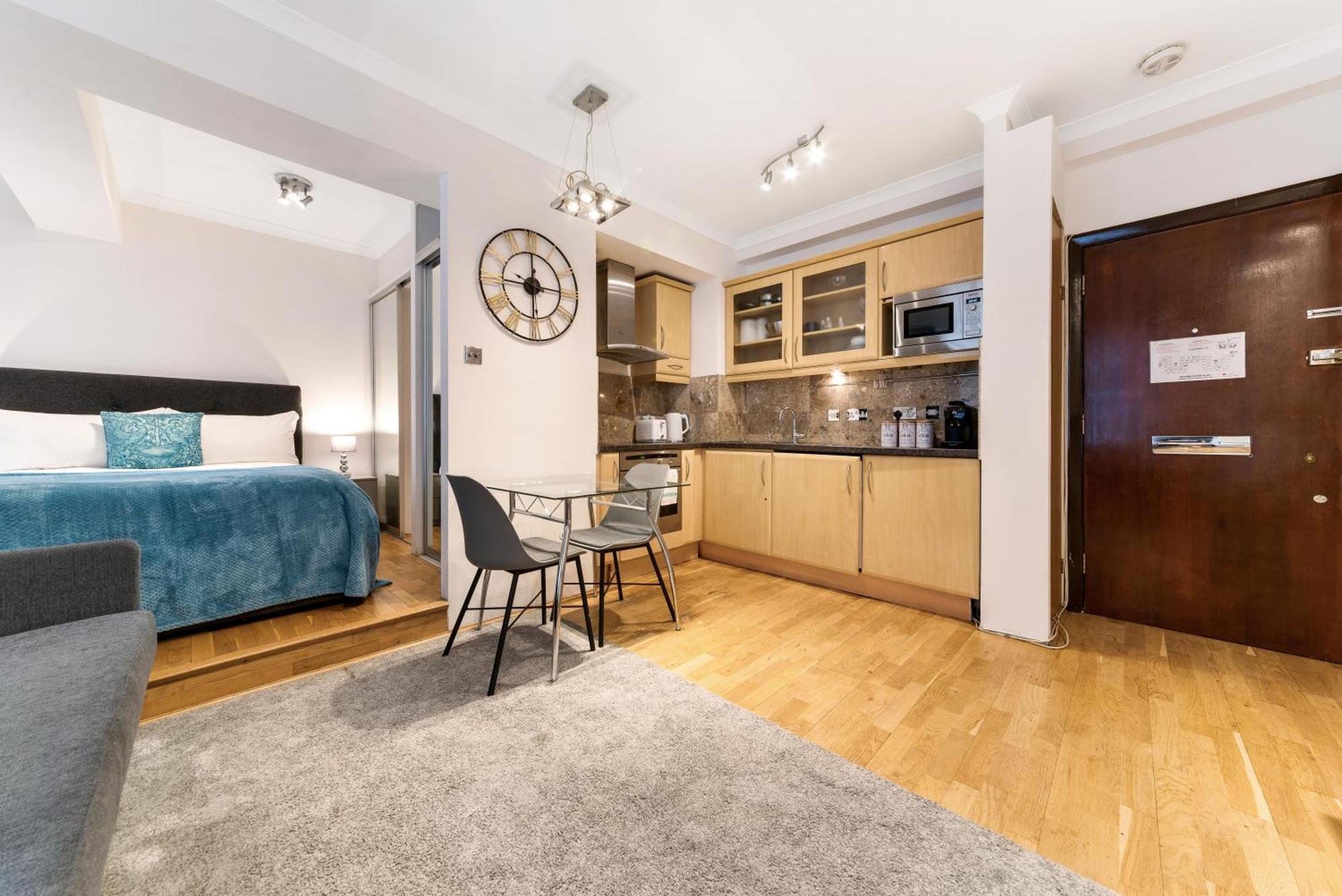 Your In The Heart Of - In Nell Gwynn House London