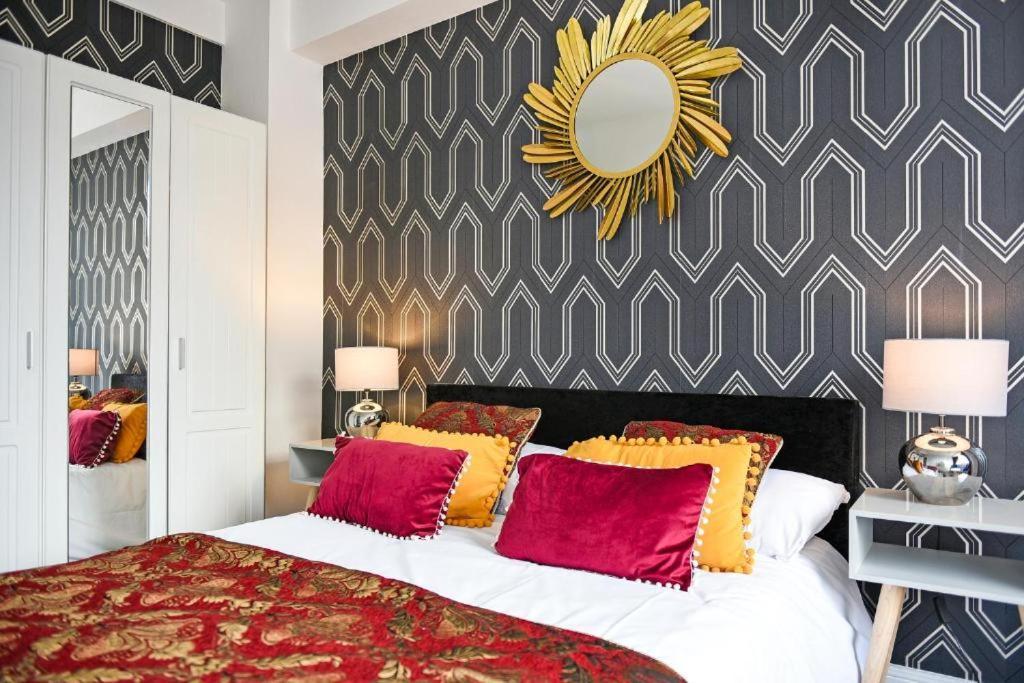 Your In The Heart Of - In Nell Gwynn House Apartment London