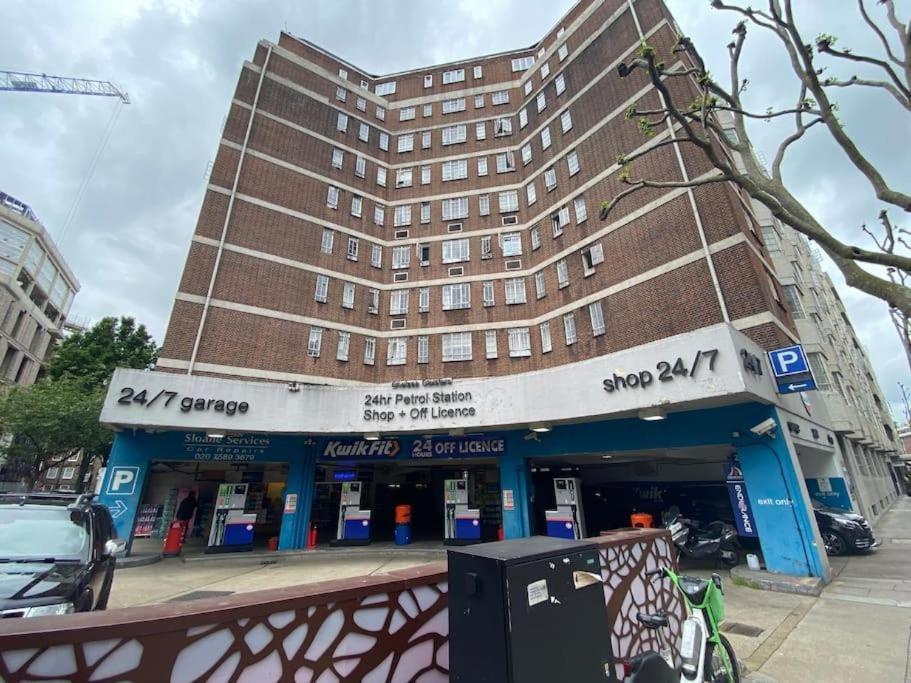 Your In The Heart Of - In Nell Gwynn House Apartment London