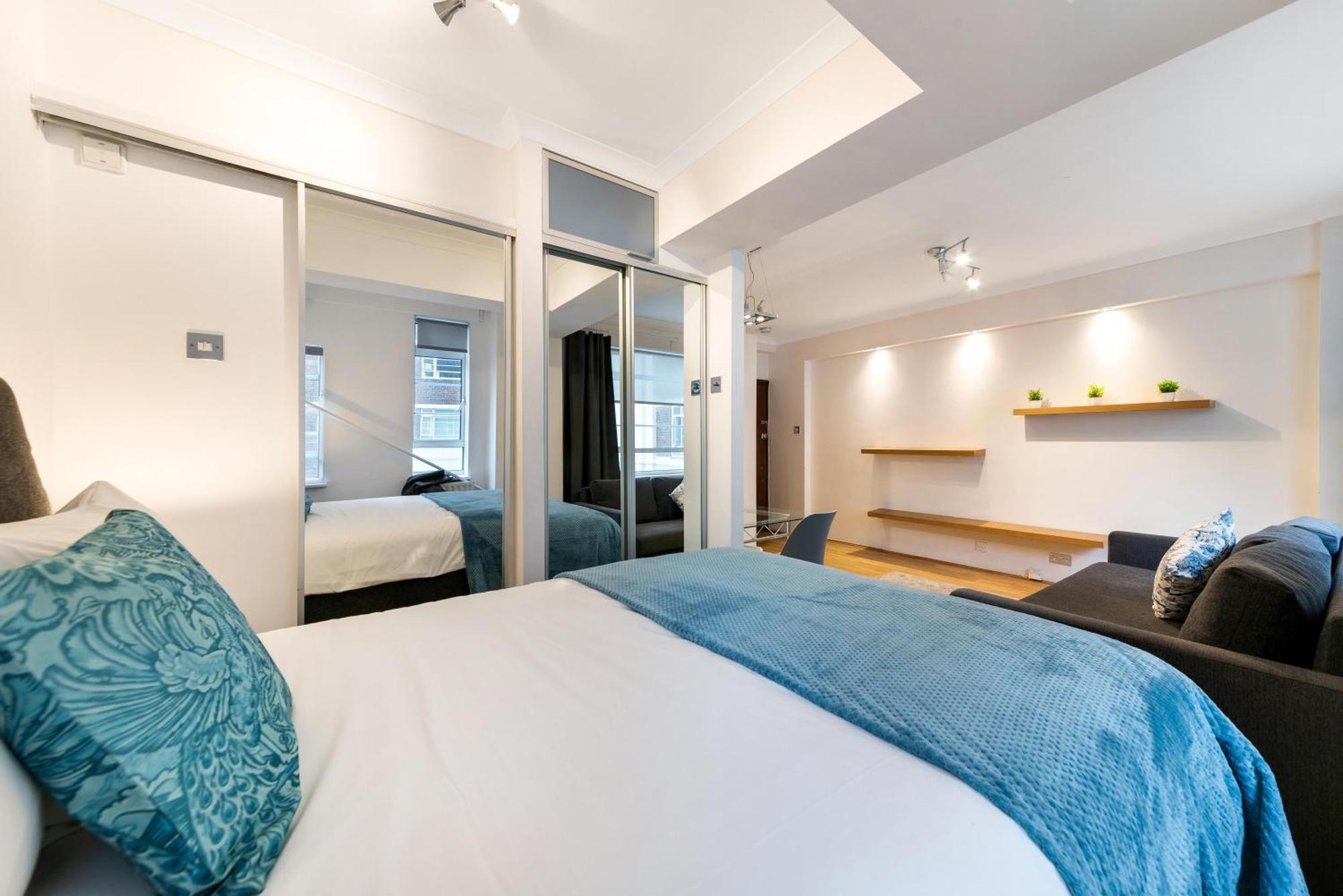 Your In The Heart Of - In Nell Gwynn House *