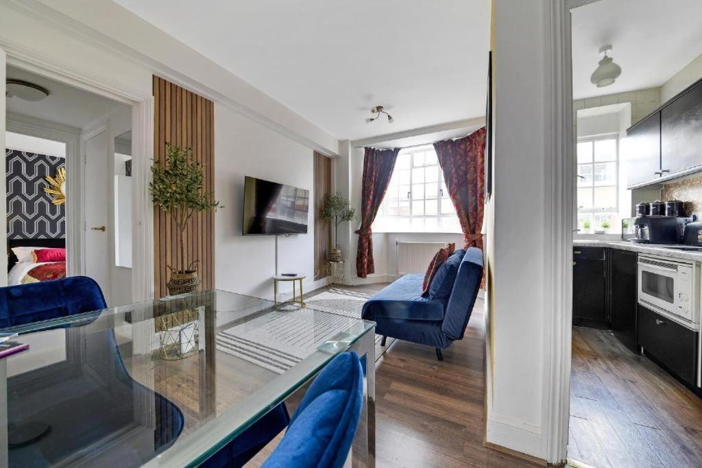 Your In The Heart Of - In Nell Gwynn House Apartment *