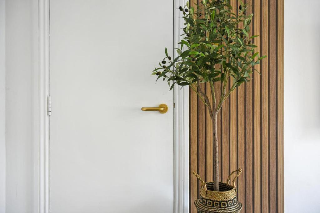 Your In The Heart Of - In Nell Gwynn House Apartment *